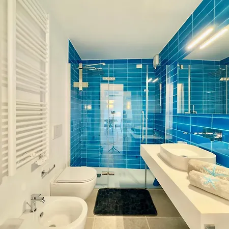 223 Seafront Apartment With Beach Access In Baja Sardinia - By Coral Property * Baja Sardinia