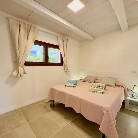 223 Seafront Apartment With Beach Access In Baja Sardinia - By Coral Property Lejlighed *